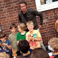Grundschulturnier 2014 - Siegerehrung mit den Kantschülern und Sebastian Siebrecht