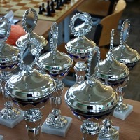 jem2014_siegerehrung_pokale2.jpg