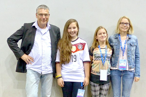 Bernd Rosen mit Melanie, Pauline und Jana